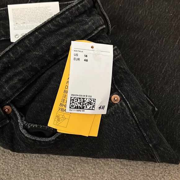 NWT H&M High Waist Black Jeans - Picture 6 of 6